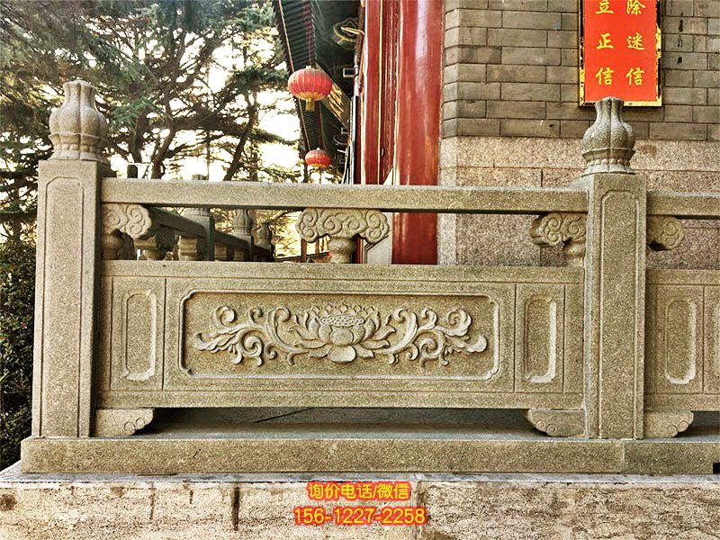 佛教寺院大殿臺階花崗巖雕刻防護(hù)欄桿 佛教寺院大殿臺階花崗巖雕刻防護(hù)欄桿